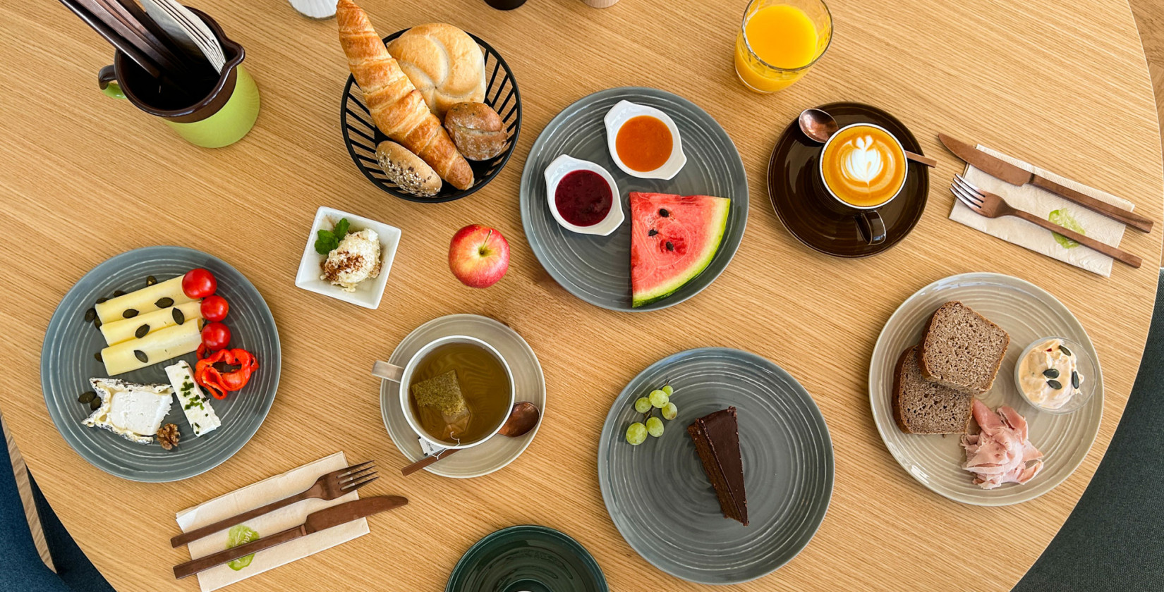 View of a deliciously laid breakfast table at the Bio-Hotel Schani Wienblick