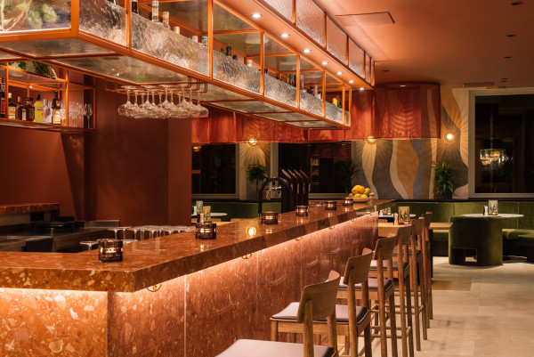 Bar im Hotel Schani City