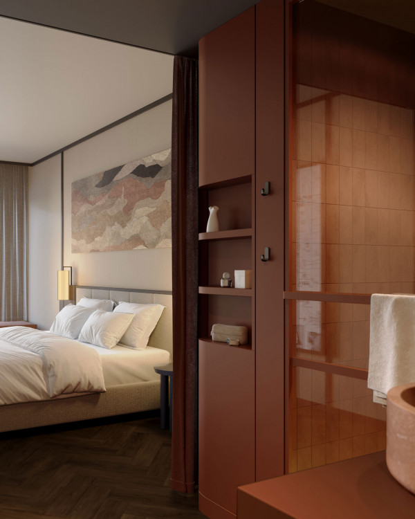 Doppelbett und offenes Badezimmer mit einer Regendusche in einem Zimmer im Hotel Schani City