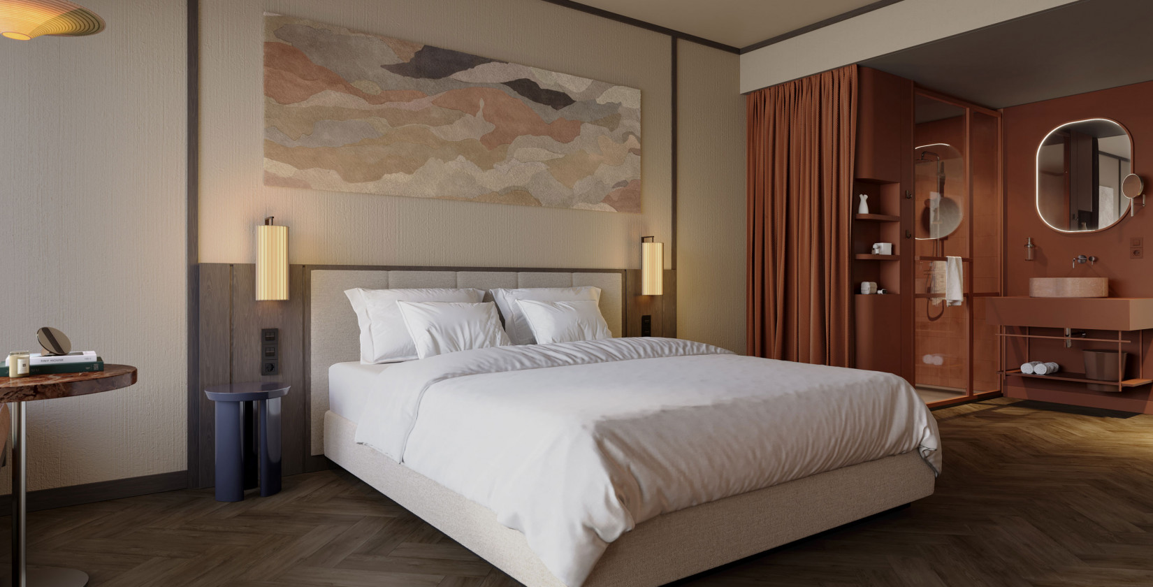 Doppelbett und offenes Bad mit Regendusche in einem Zimmer im Hotel Schani City