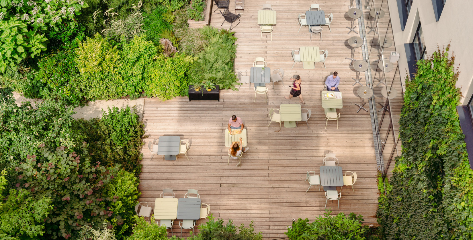 Schani's garden, a green oasis in the middle of the city from the bird's eye view