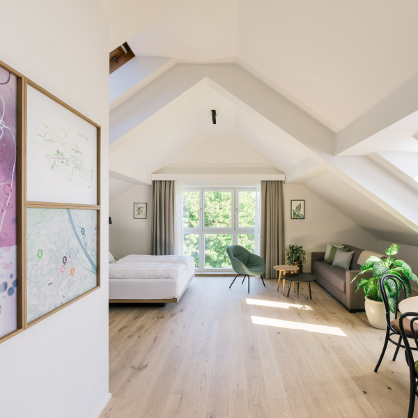 Doppelbett, ausziehbares Sofa und Esstisch Apartment Hotel in Wien