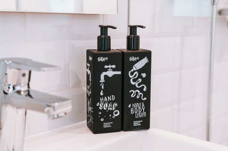 Refillable soap and body lotion at Hotel Schani Wien