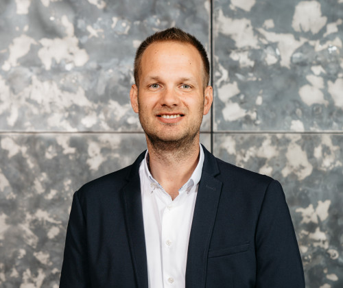 Markus, Manging Director