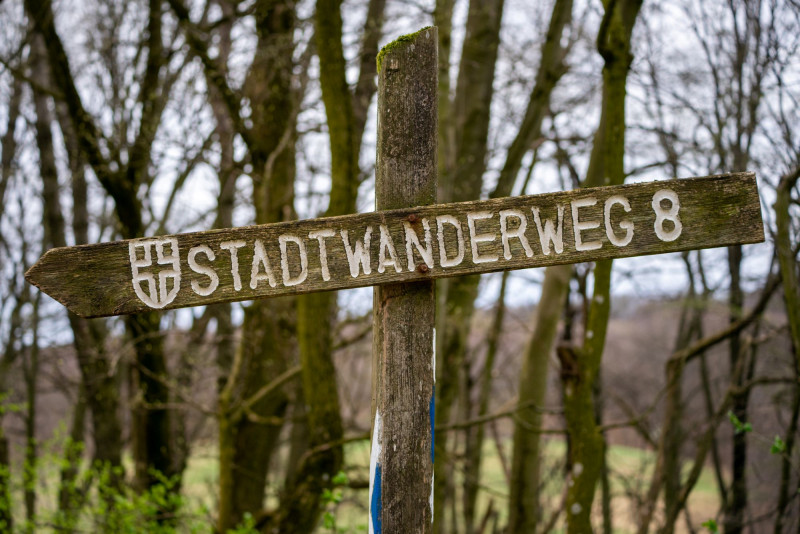 Beschilderung des Stadtwanderwegs 8 in Wien