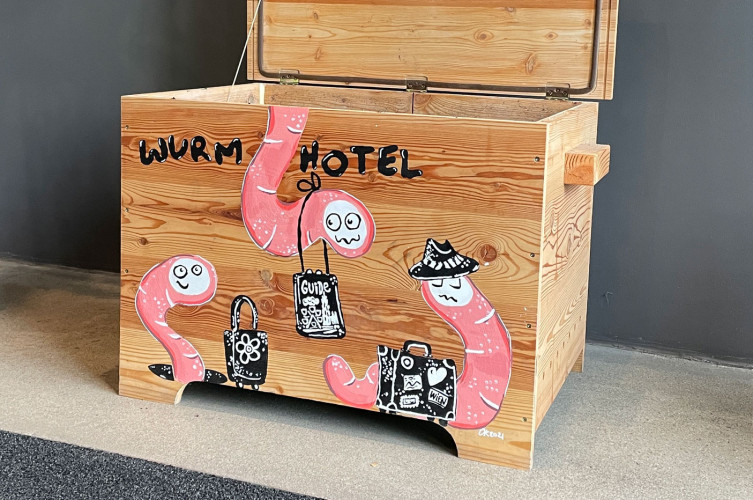 Open worm box at Hotel Schani Wien